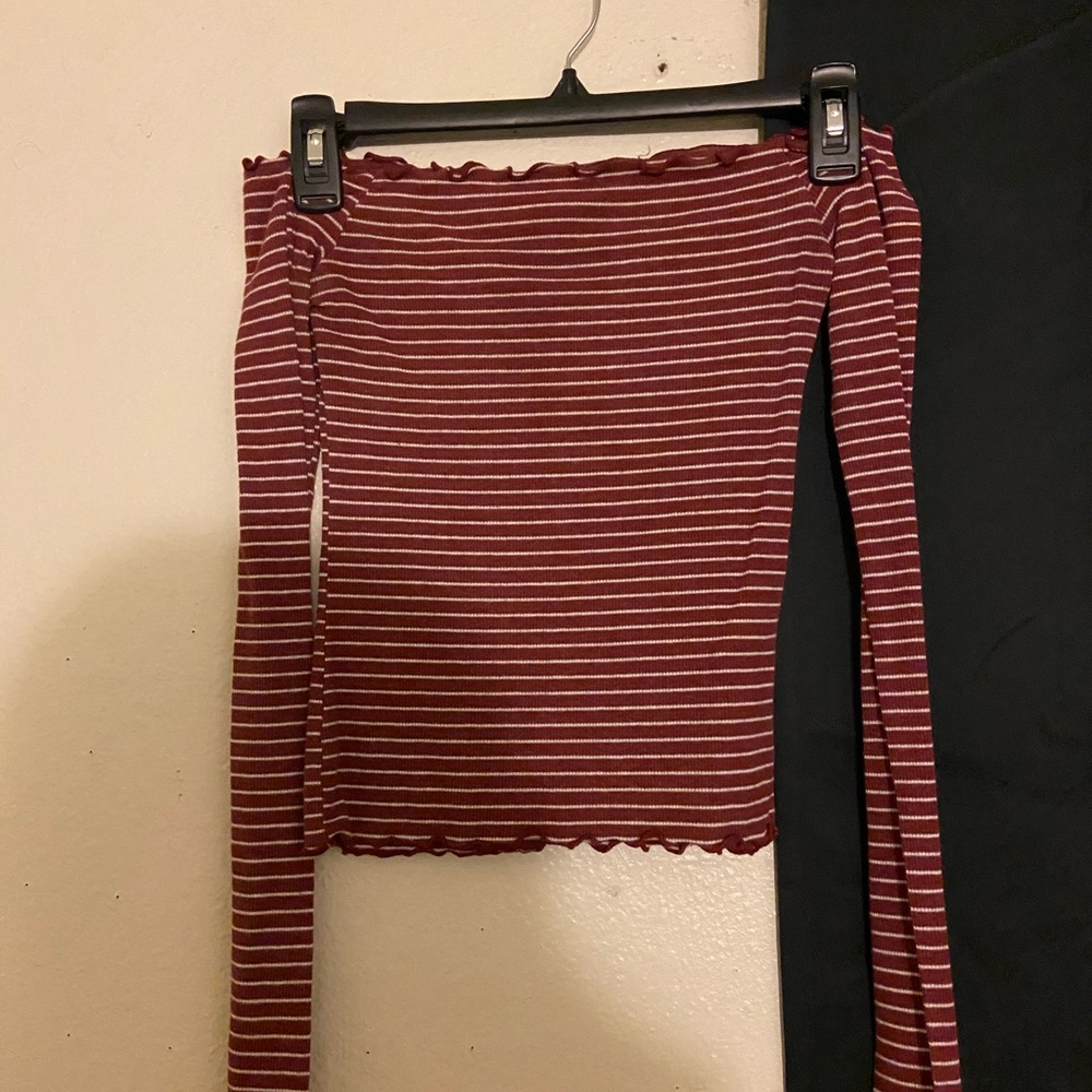 Long sleeve red white stripped off shoulder shirt